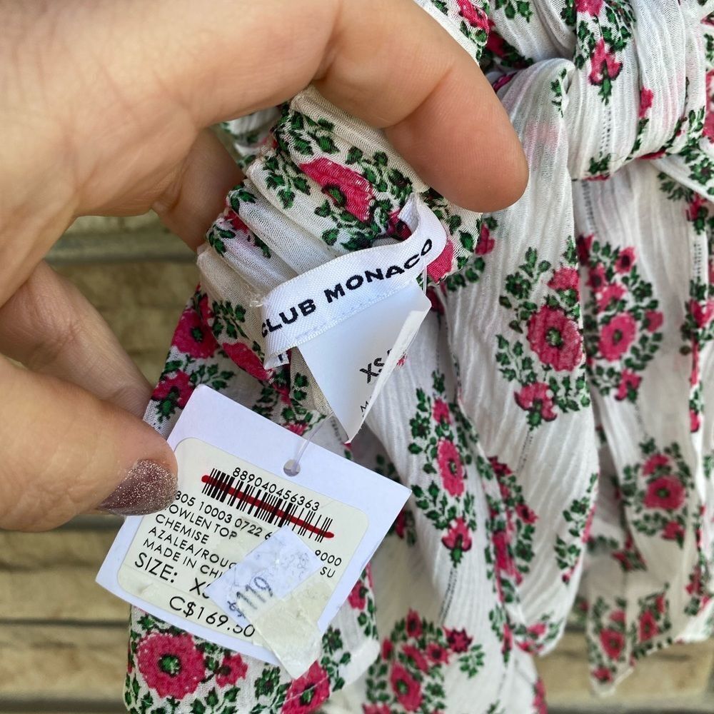 Club Monaco cute floral top - Picture 4 of 9